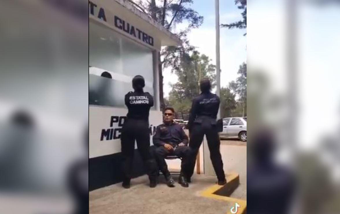 Policías se graban bailando para TikTok; abren investigación en su contra