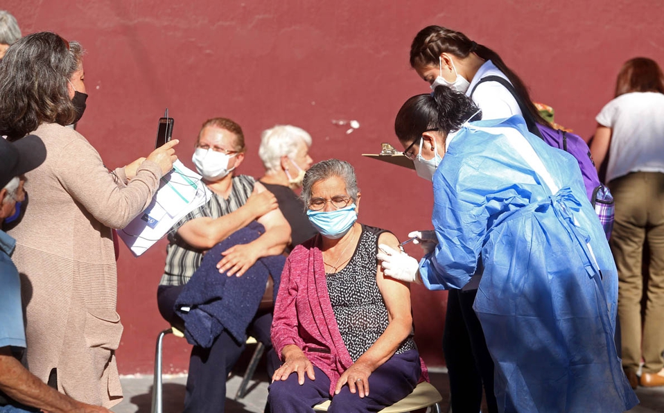 Hoy se prevé que sea último día de vacunación para personas de la tercera edad en Zapopan