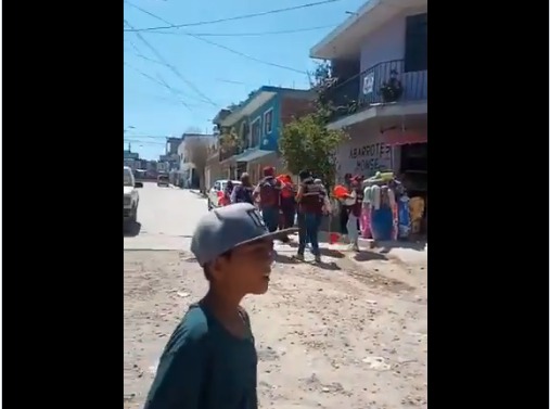 Corren a simpatizantes de Morena de la colonia Las Joyas en León
