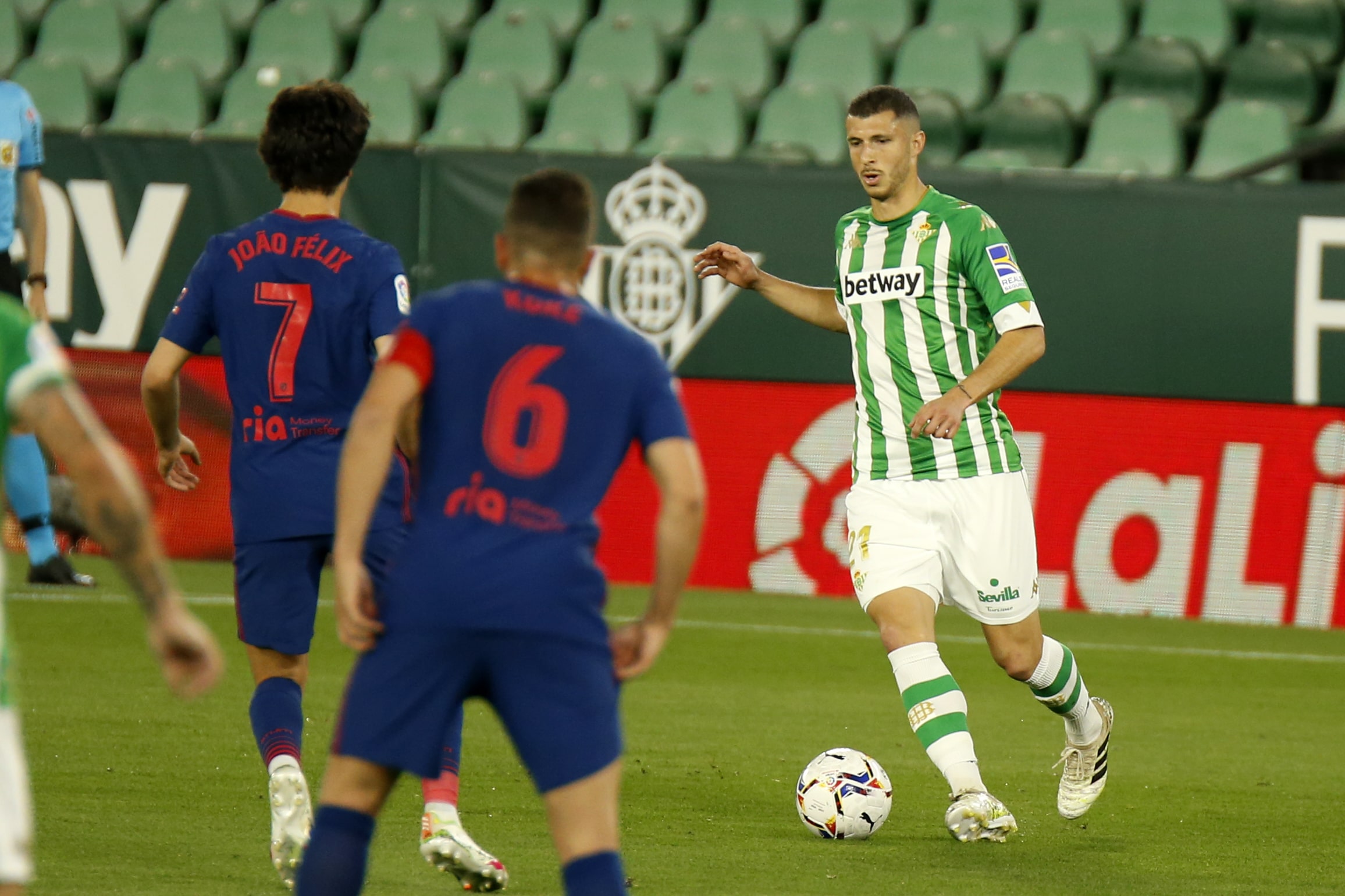 El Real Betis y Atlético de Madrid se dividen unidades y emparejan aún más la La Liga