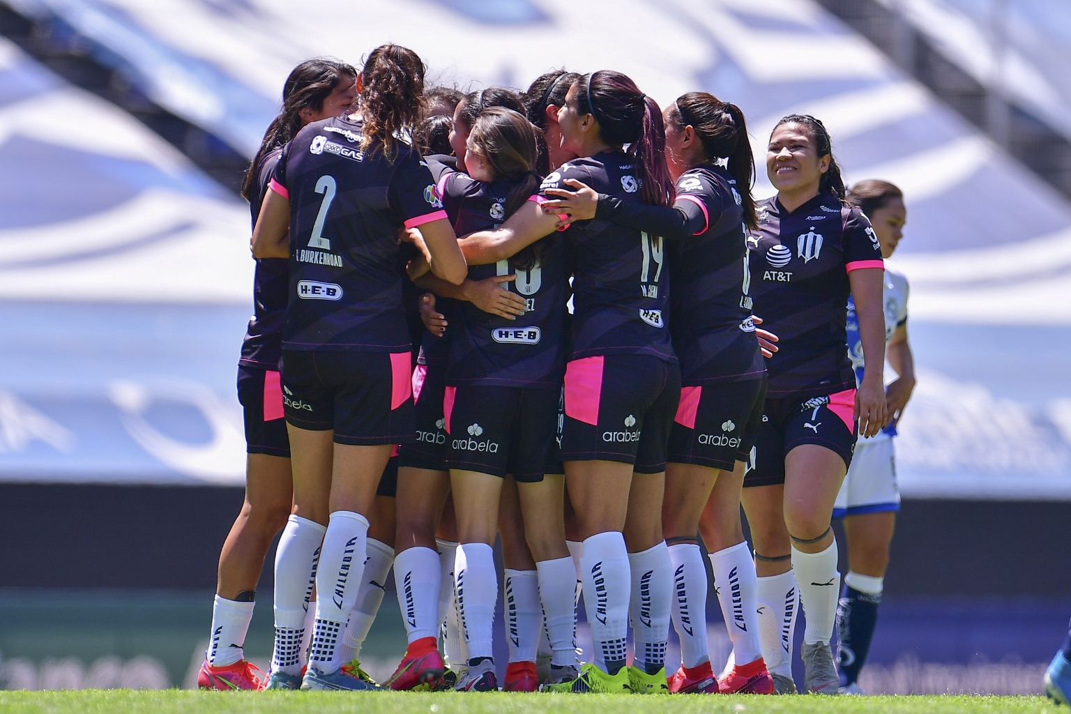 Rayadas sancionadas por no presentarse a entrenar