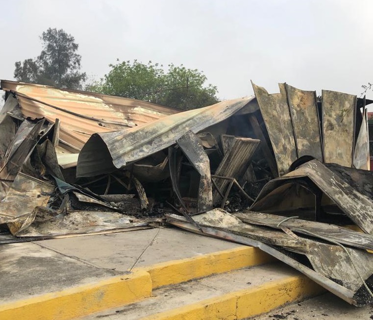 Incendian un salón por segunda vez en primaria de Santa Catarina