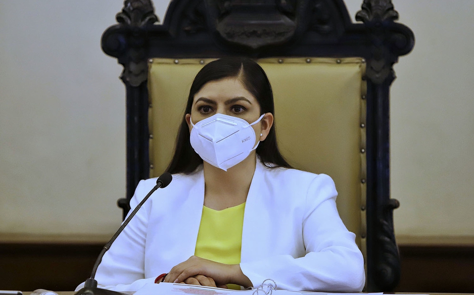 ¡Lo hizo! Claudia Rivera se registra para la reelección por Puebla 