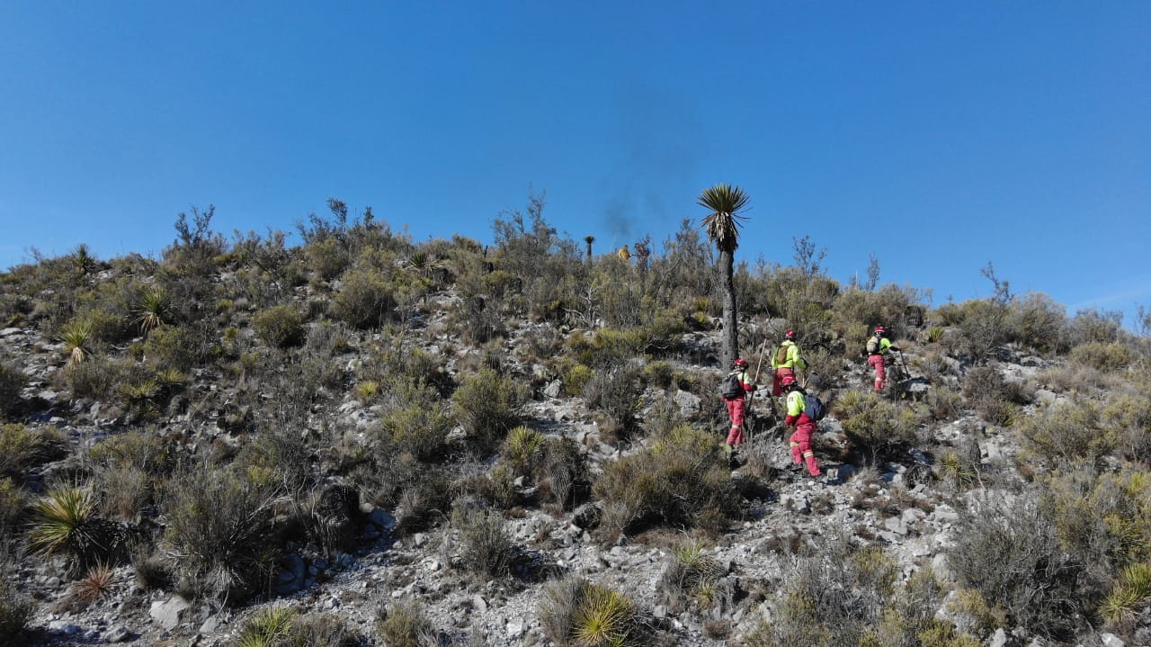 Combaten cuatro incendios en Nuevo León
