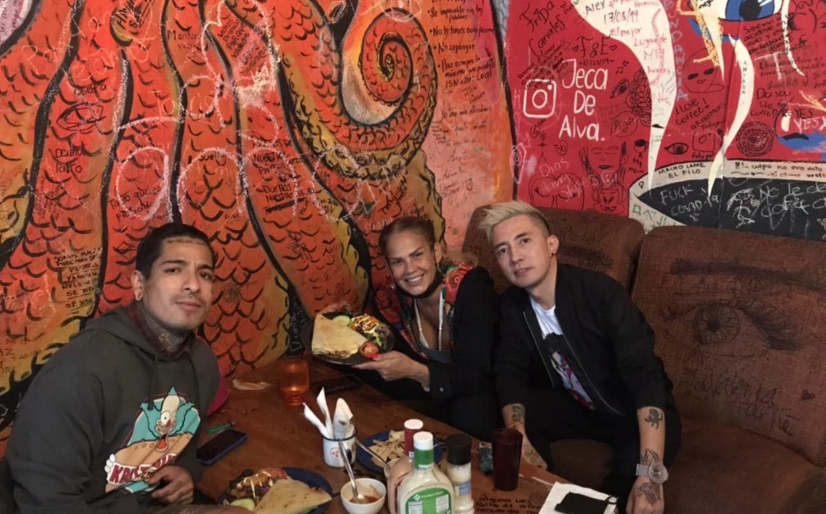 Niurka es captada en famoso restaurante de Monterrey