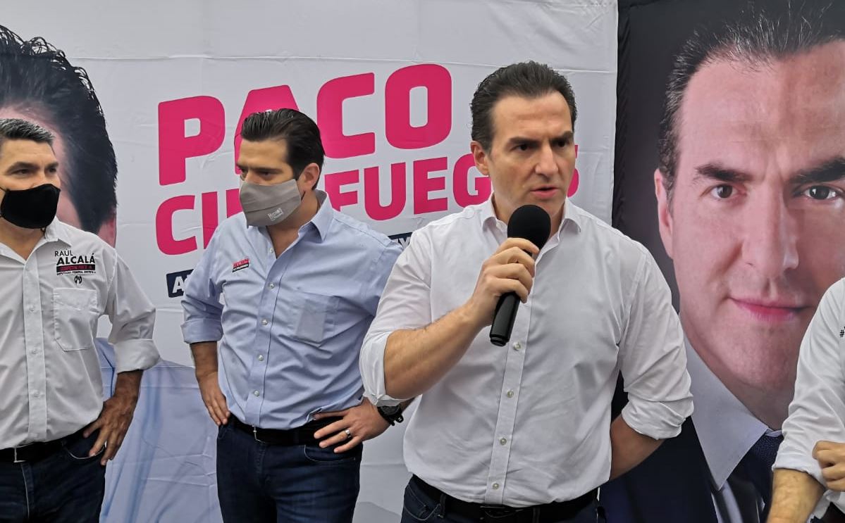 Propone Adrián de la Garza incluir a escuelas en el Sistema de Monitoreo del C5