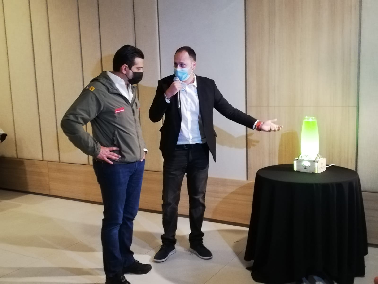 Francisco Cienfuegos presenta propuesta ambiental para Monterrey