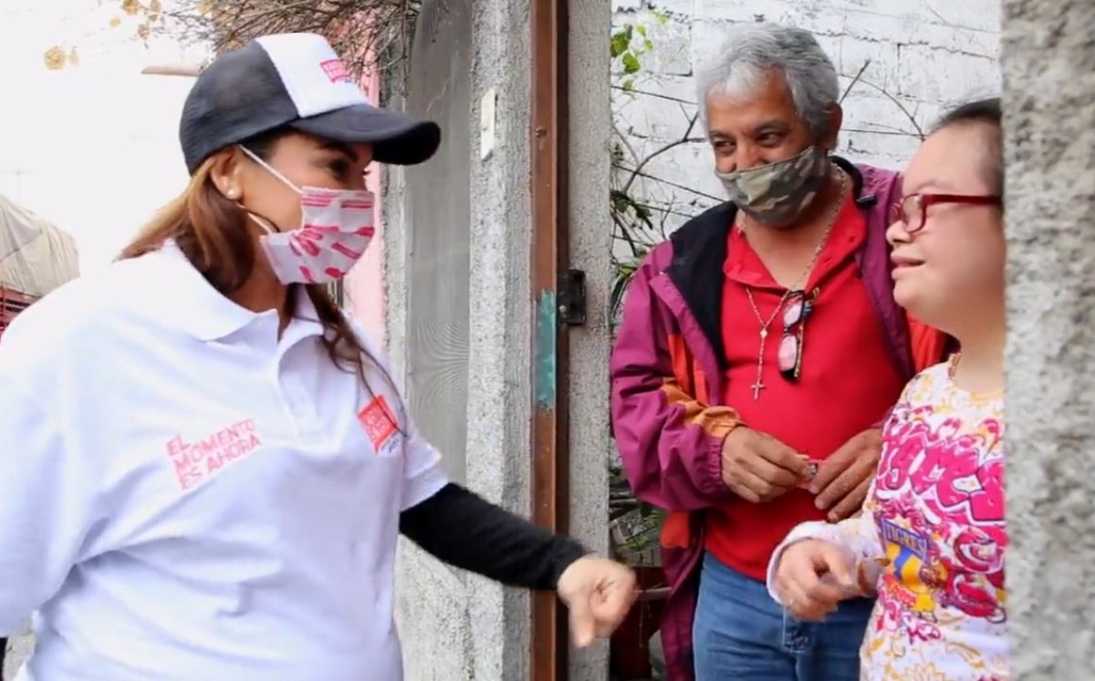 Karina Barrón propone que niños con cáncer reciban su tratamiento