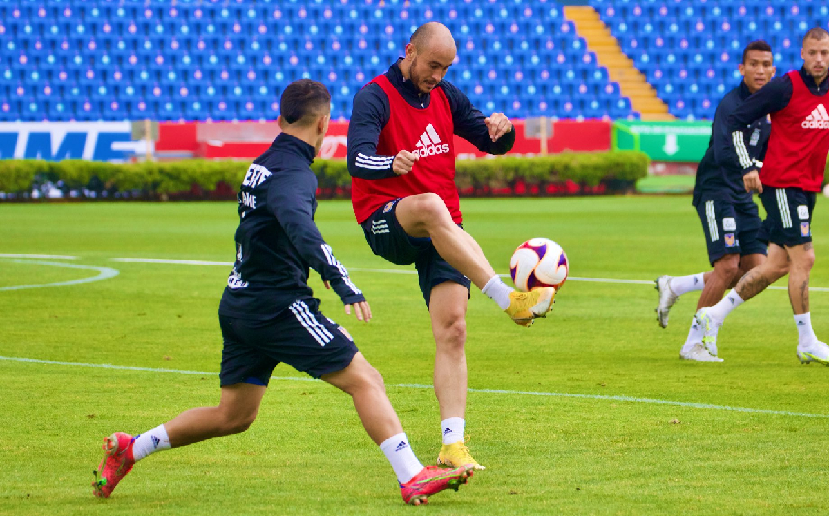 Carlos González reportará en Monterrey