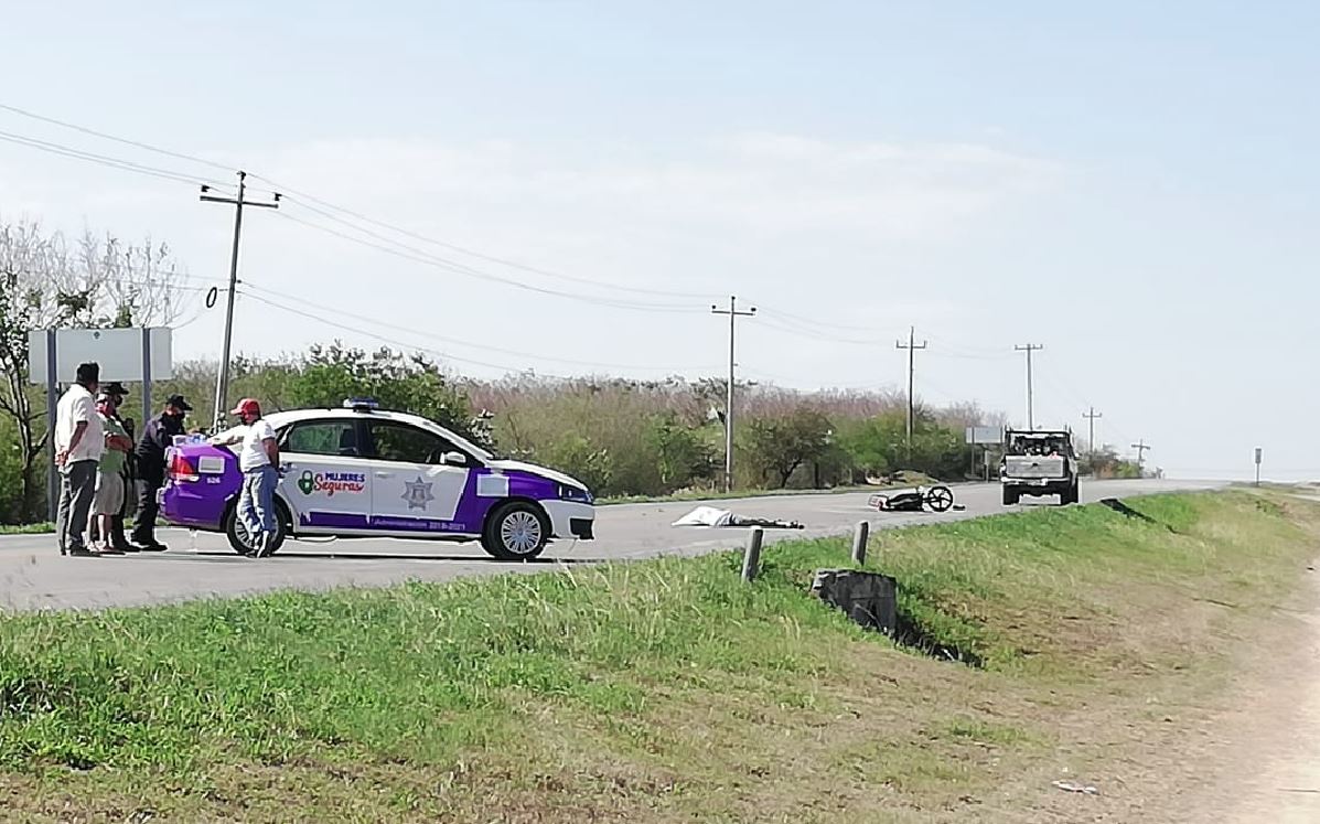 Muere joven y otro resulta lesionado tras chocar su motocicleta en Cadereyta