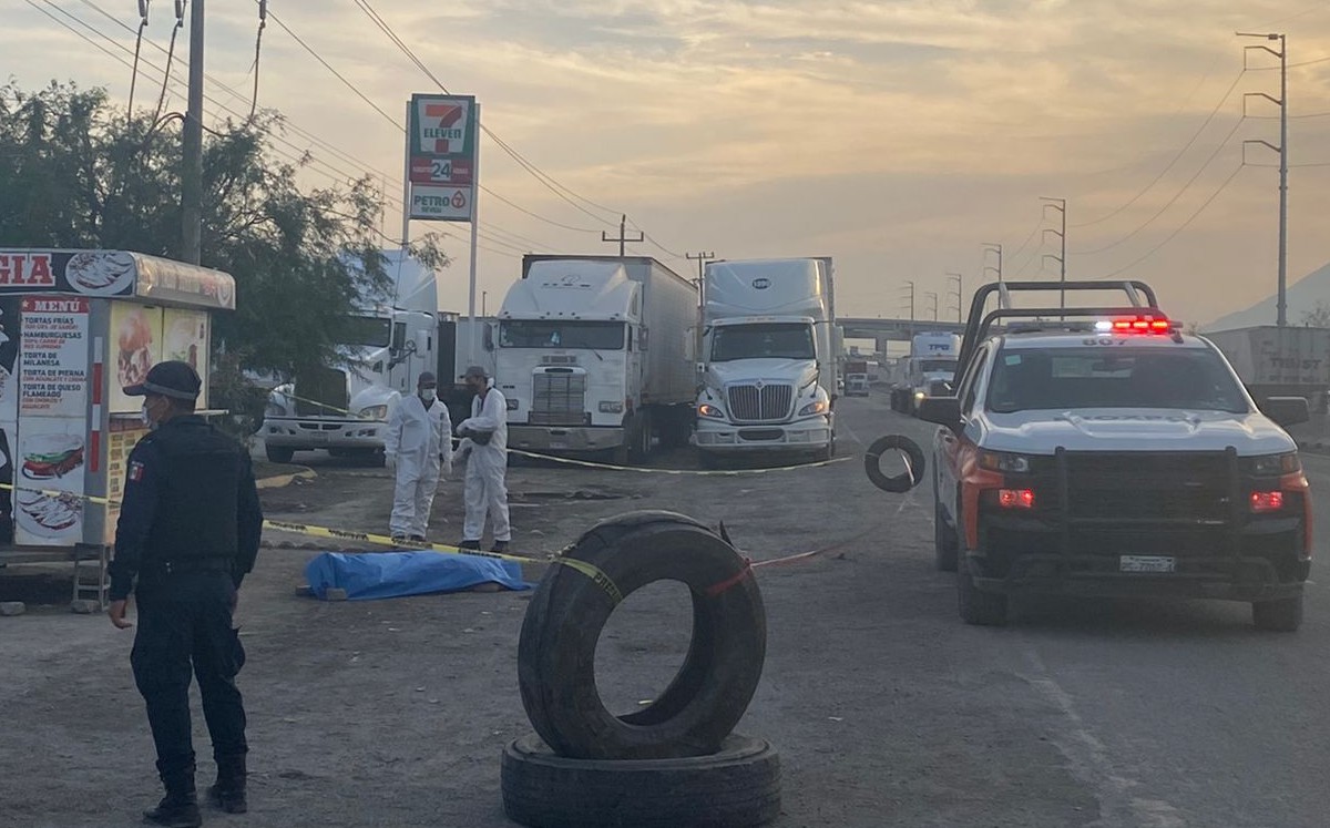 Encuentran a un hombre asesinado en Libramiento Noroeste