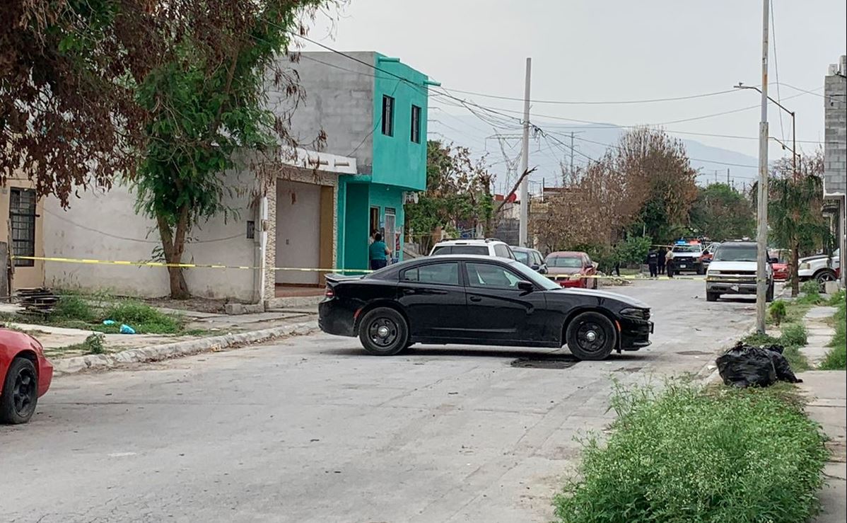 Encuentran cuerpo de un hombre dentro de casa en Escobedo