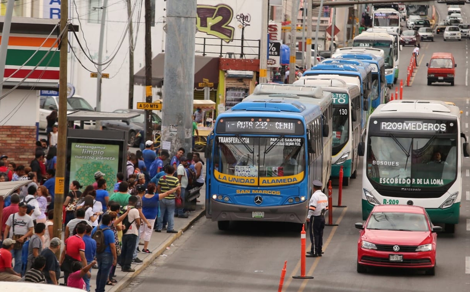 Nuevo León entró en crisis de transporte por no incrementar tarifa: Abelardo Martínez 