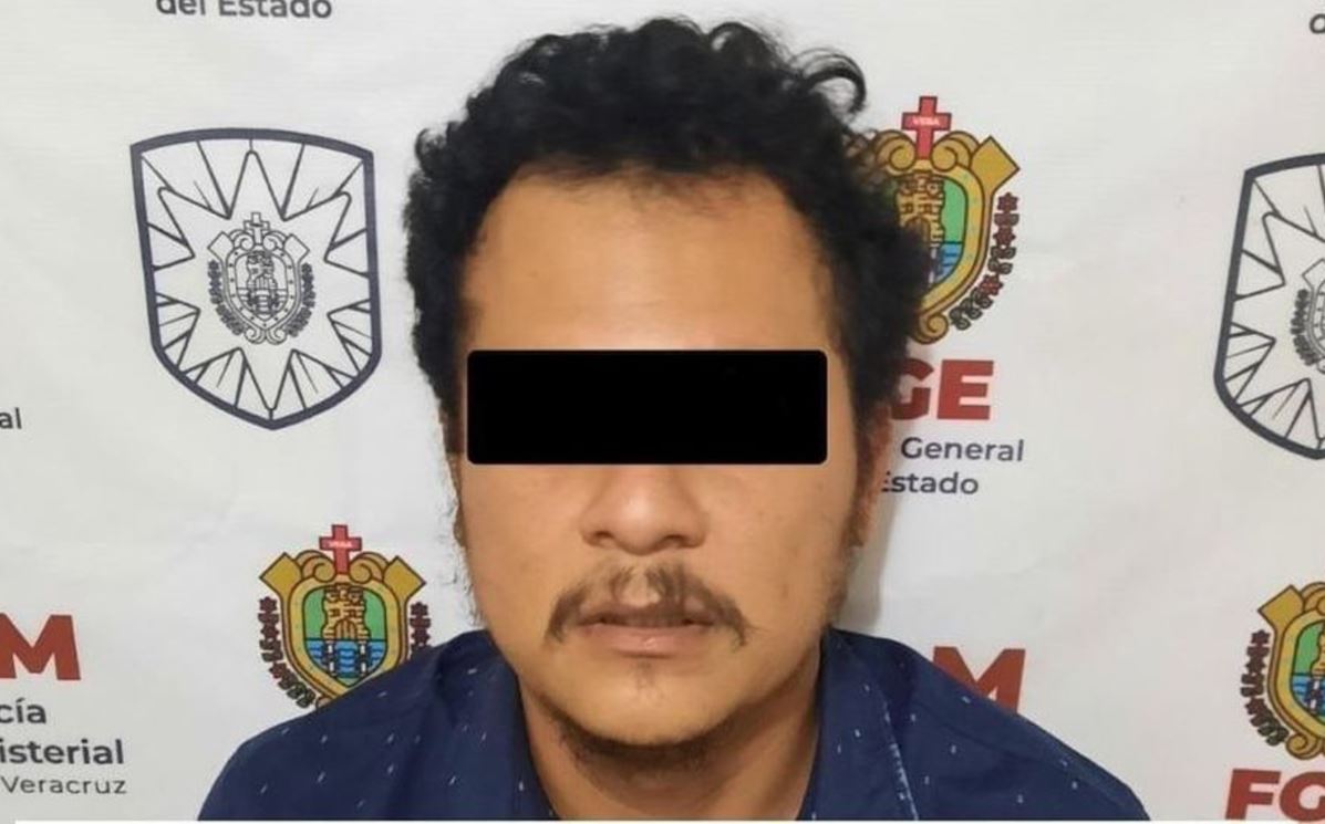 Hombre arroja aceite hirviendo a su esposa; es detenido