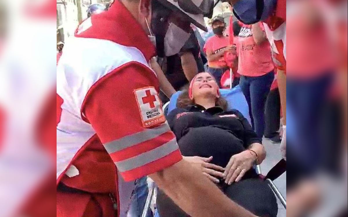 Karina Barrón da a luz tras presentar contracciones en recorrido de campaña
