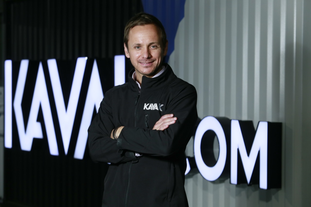  

Kavak apunta alto en el mercado automotriz con procesos profesionales de compra-venta

 