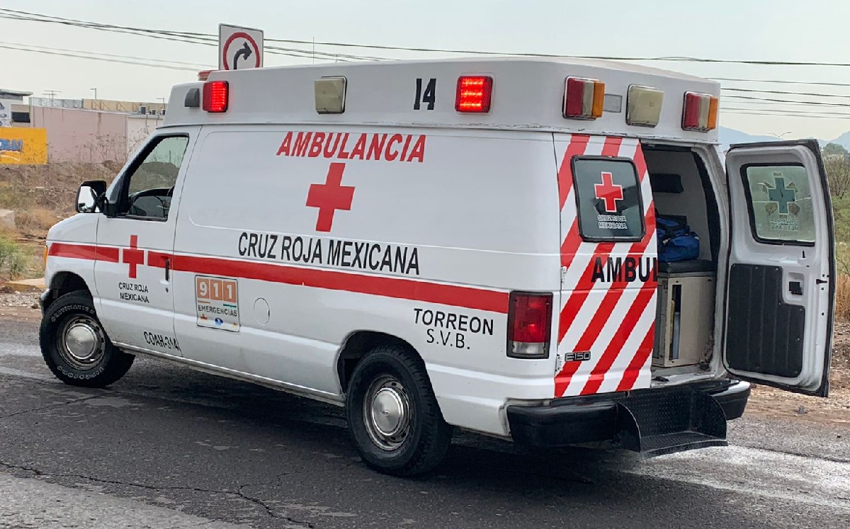 Tras vacunarse contra el covid-19 hombre de 80 años derrapa en Torreón