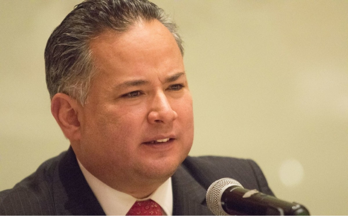 Santiago Nieto, titular de la UIF, da positivo a COVID-19