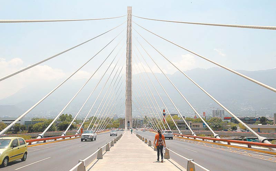 A 18 años de su inauguración, tensores del puente Atirantado no han tenido mantenimiento   