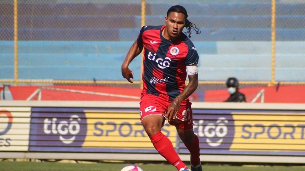 "Borracho hijo de put..."; insultan al 'Gullit' Peña en altercado