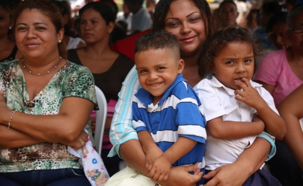 En México, 35 millones de mujeres de más de 15 años son madres de un hijo: Inegi