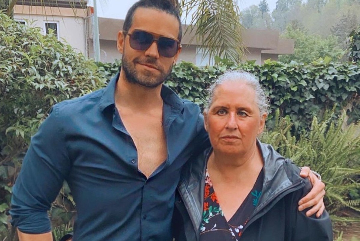 "Agradecido de estar contigo": Reaparece Eleazar Gómez y manda emotivo mensaje a su mamá