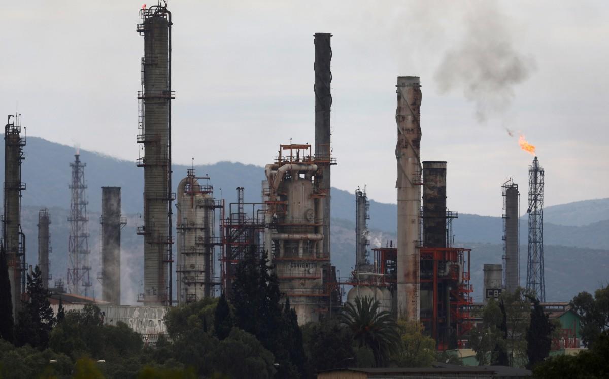 Juez otorga tres suspensiones más contra Ley de Hidrocarburos