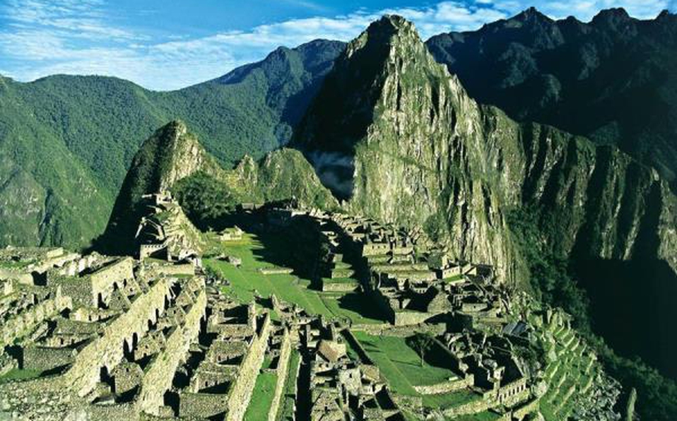 Ante la baja de contagios de Covid-19 admiten más visitantes en Machu Picchu 

 