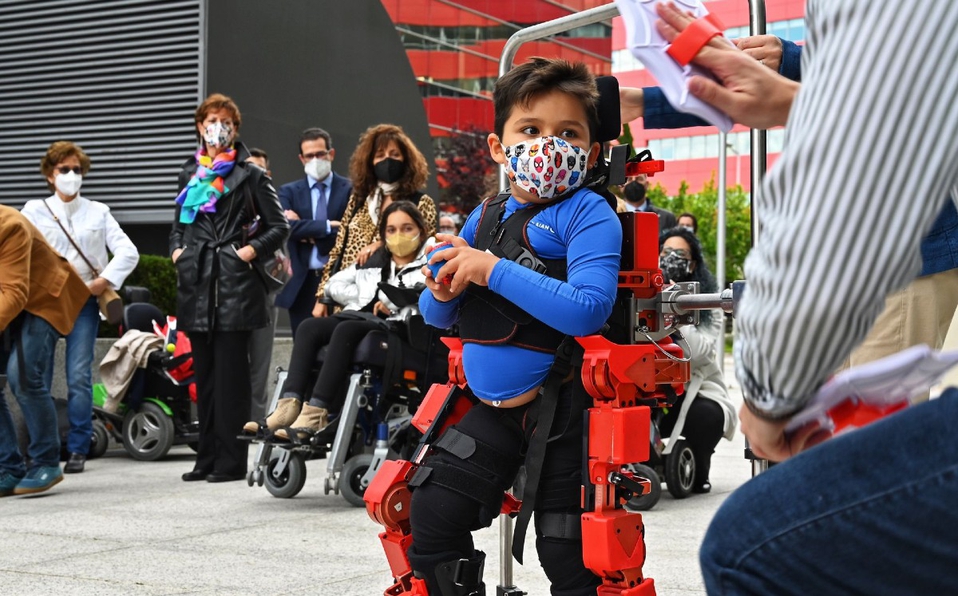 Terminan el primer exoesqueleto pediátrico en el mundo