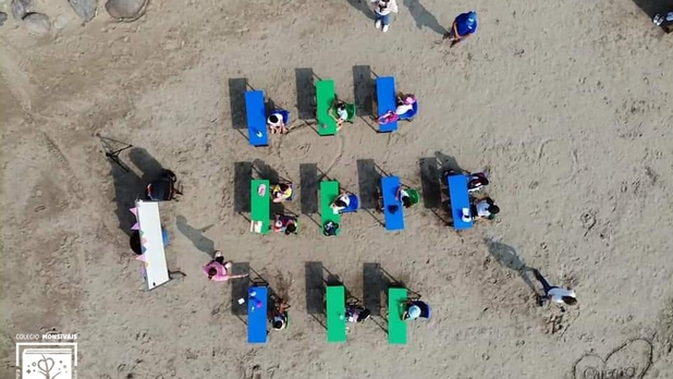 Escuela da clases presenciales en playa de Veracruz