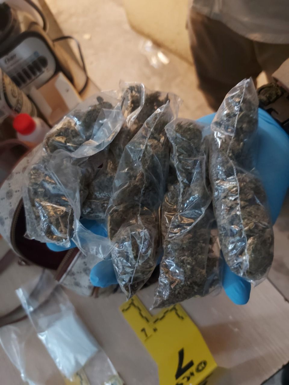 Cateo deja tres mujeres detenidas con droga en Juárez