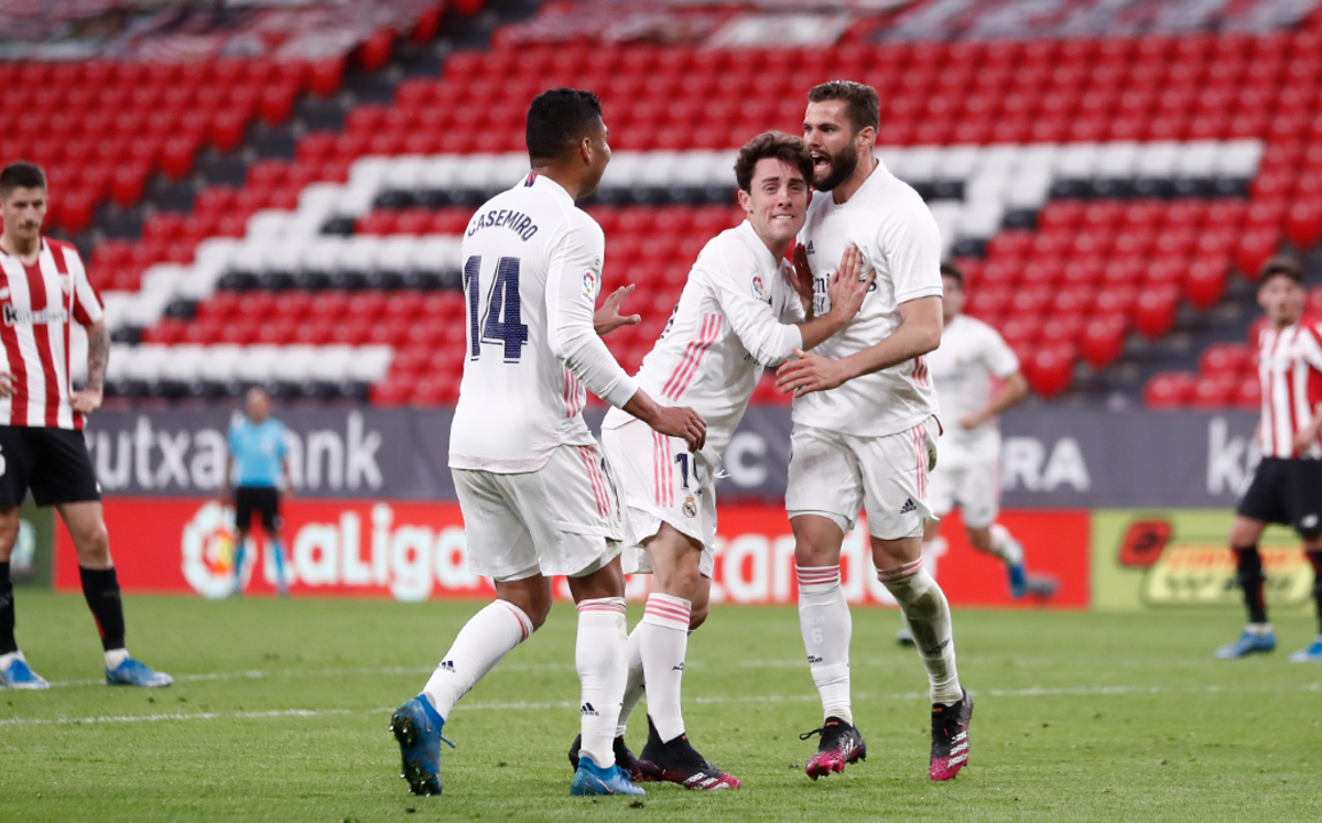 Real Madrid vence al Athletic y mantiene el sueño liguero