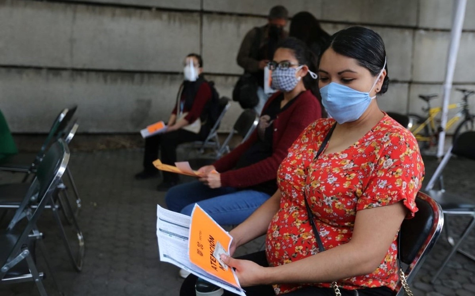 Registra Guanajuato mil 750 mujeres embarazadas ya vacunadas