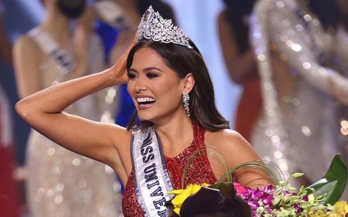 AMLO felicita a Andrea Meza por su triunfo en Miss Universo 2021
