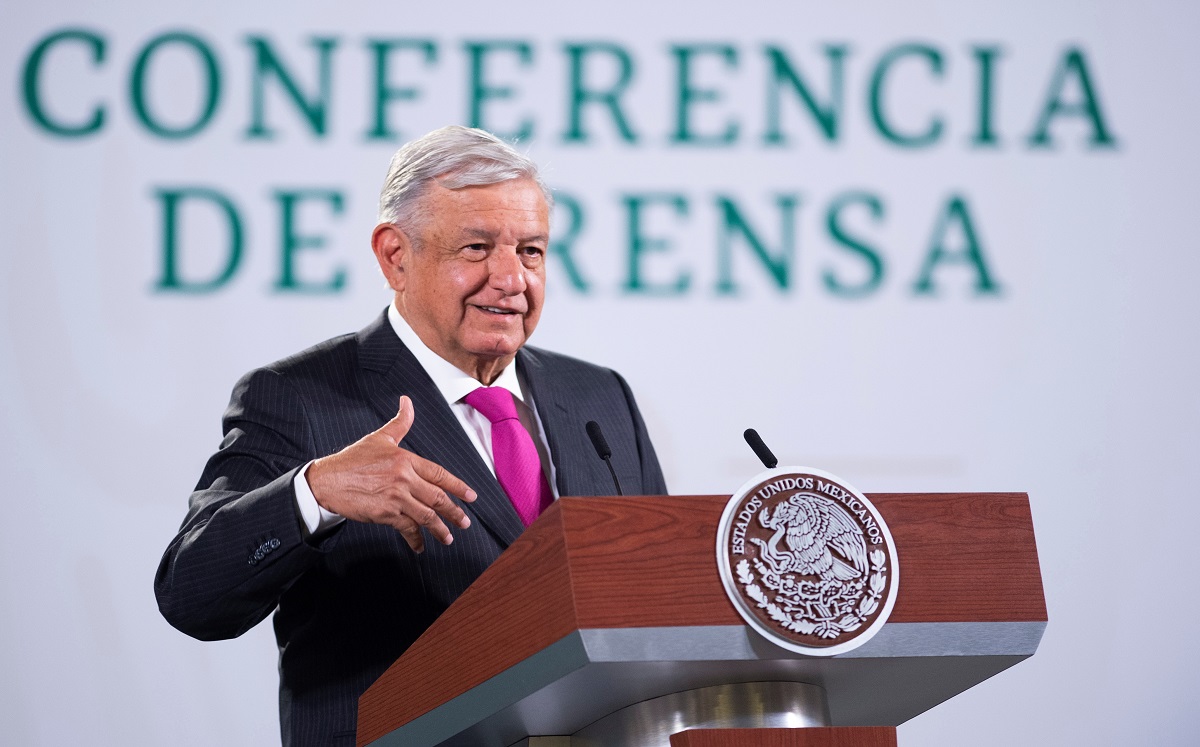 A partir de mañana ningún funcionario podrá ganar más que AMLO