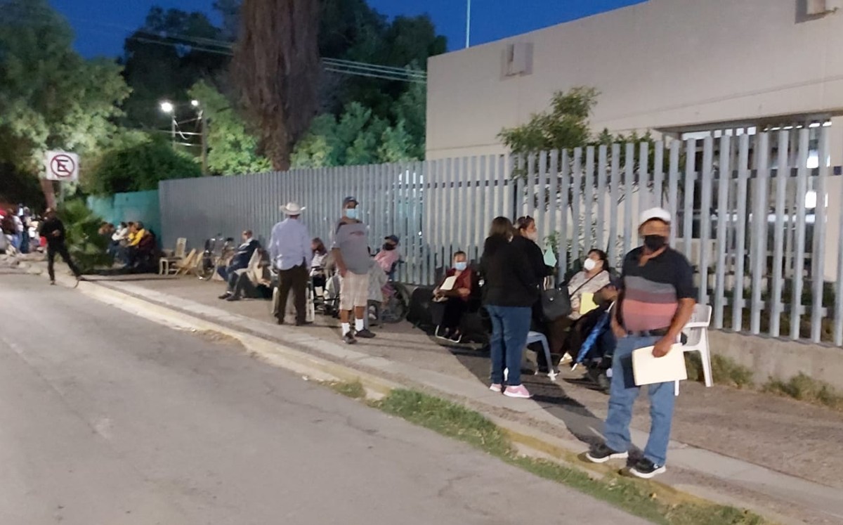 Inicia vacunación para adultos de 50 a 59 años en Lerdo