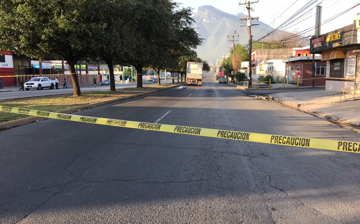 Hombre muere tras ser atropellado sobre la avenida Lázaro Cárdenas 