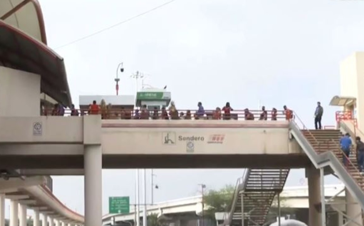 Usuarios reportan fallas en servicio del Metro