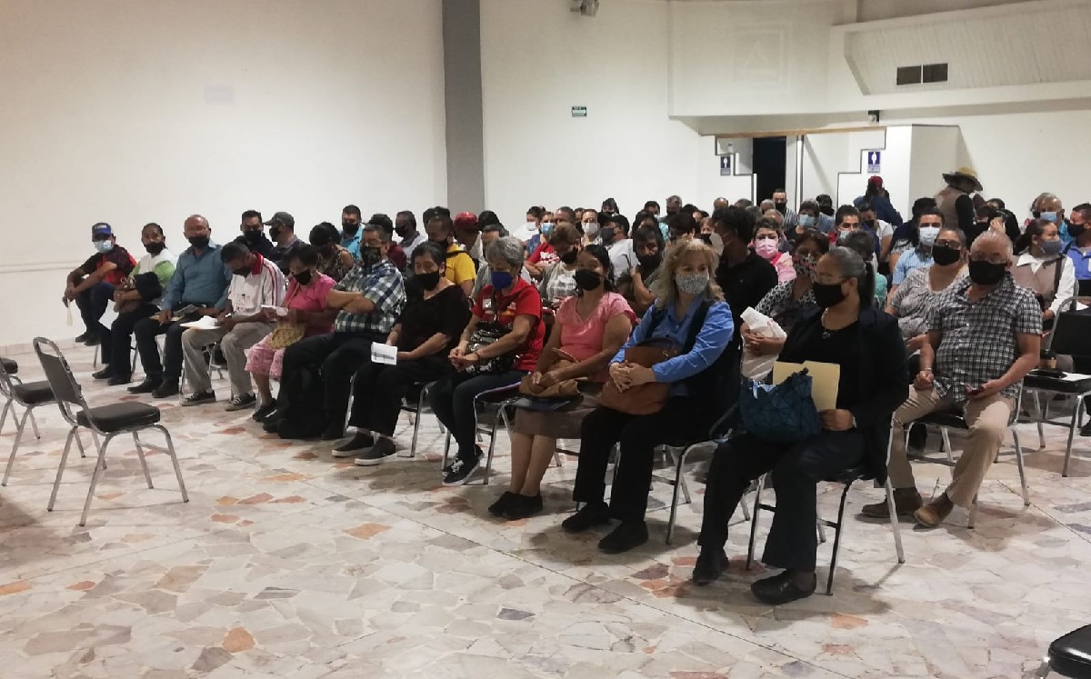 Aplican 850 vacunas para afiliados de CANACO Torreón