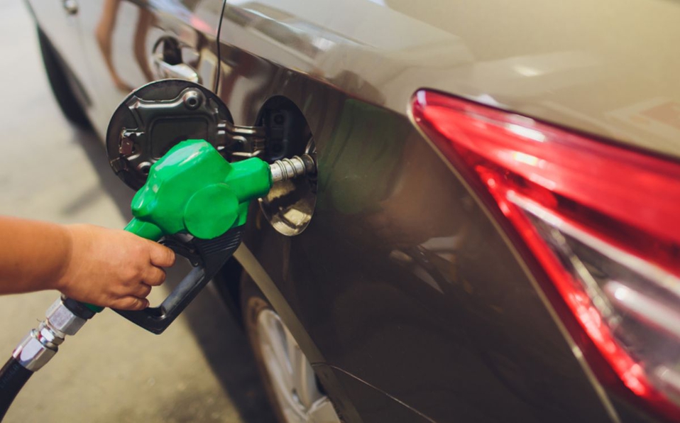 HR Ratings anticipa disminución de precio en gasolina Magna
