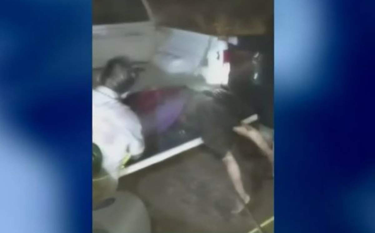 Obligan a presunto feminicida a desenterrar cuerpo de su víctima y entregarse a la justicia