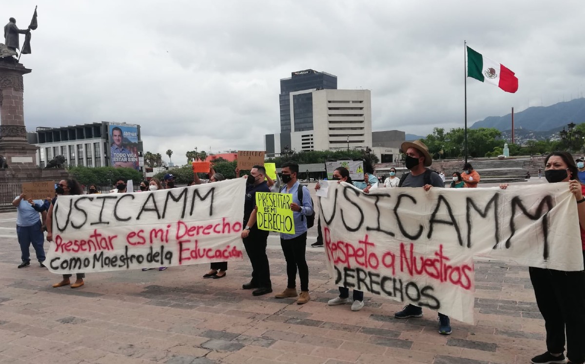 Crece manifestación de maestros por ser excluidos de promoción en Monterrey
