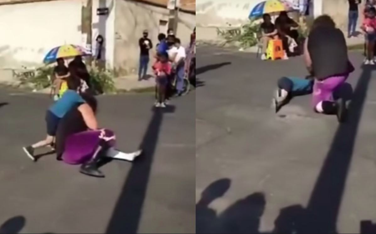 Luchador agrede y lanza al suelo a un niño por abrazarlo en una función
