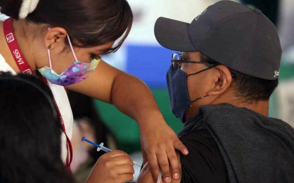 Dos personas pierden la vida por COVID-19, pese a estar vacunados