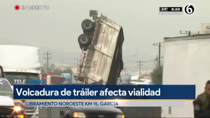 Telediario noticia Tráiler vuelca y queda ‘parado’ en el Libramiento Noroeste