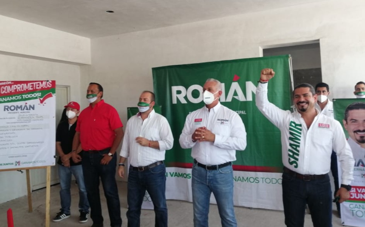 Candidatos del PRI visitan el sur de la ciudad de Torreón