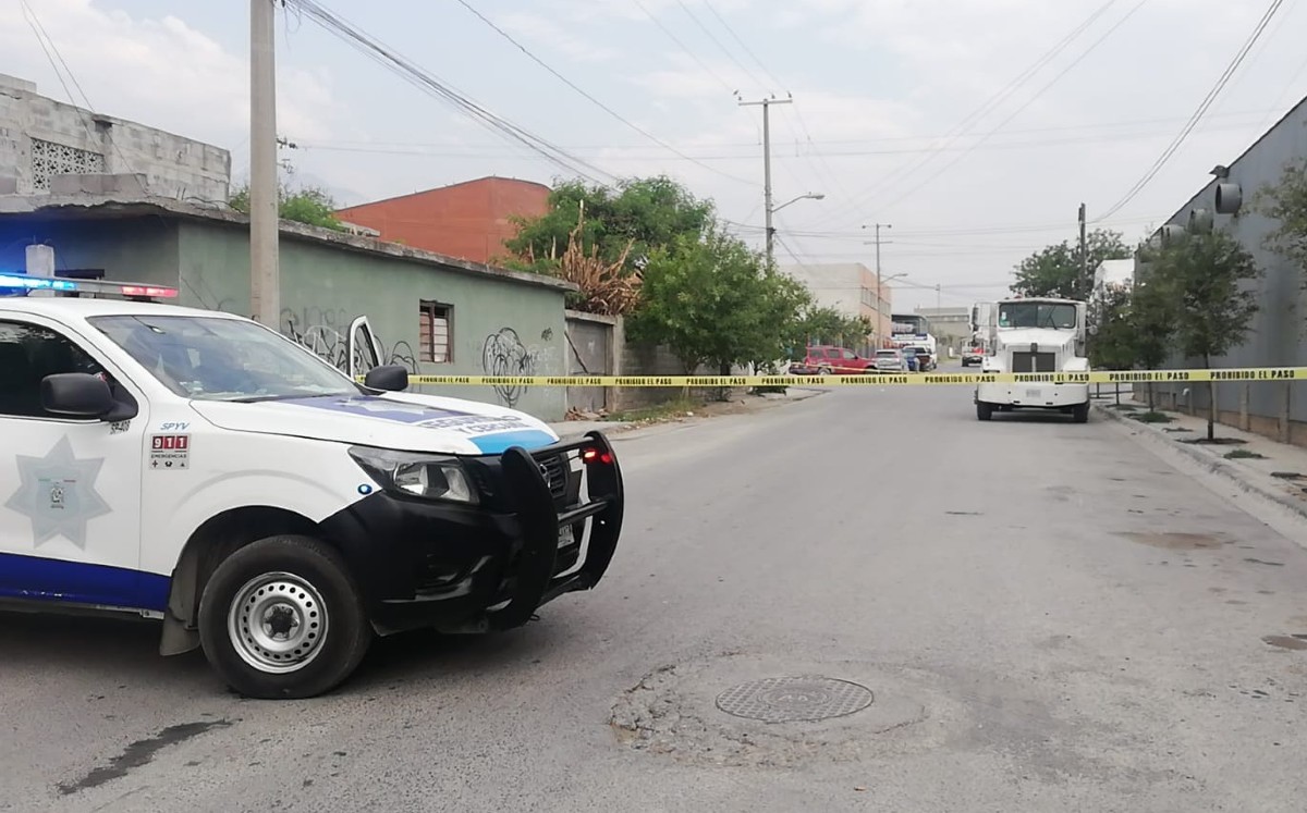 Roban carga de tráiler en la colonia Zimix 