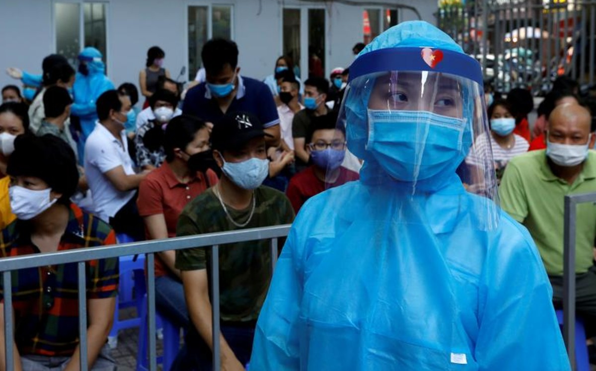 Detectan en Vietnam variante híbrida de COVID-19; combina cepa india y británica