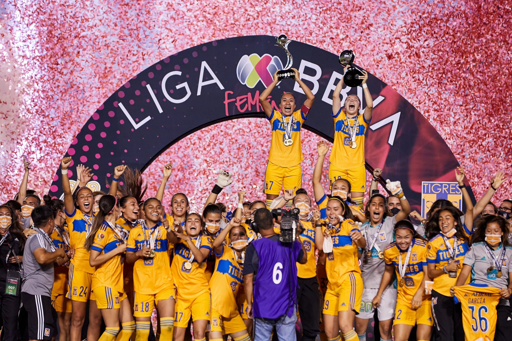 Tigres Femenil es felicitado por equipos internacionales tras el bicampeonato