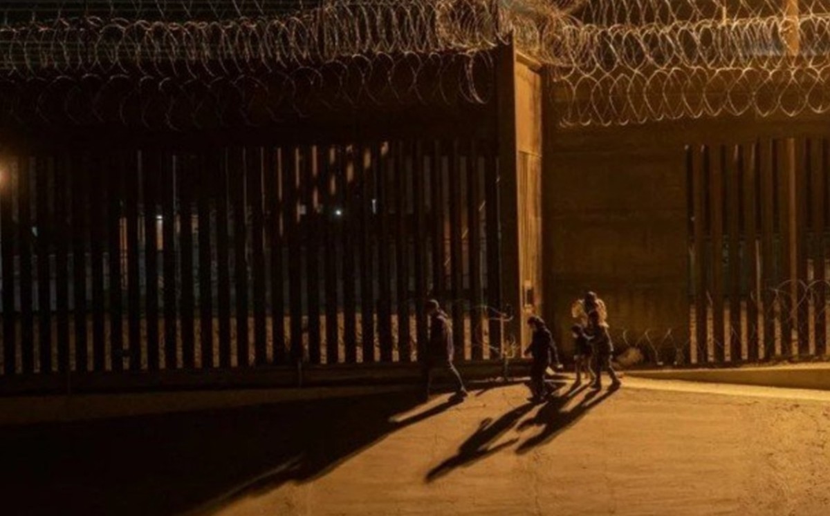 Abandonan a niño en la frontera México-EU